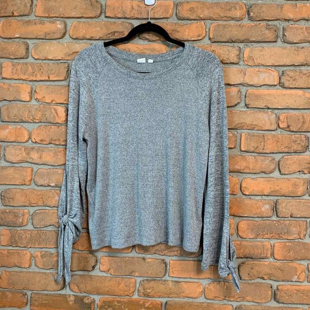 Gap Long Sleeve Knit Top Women Size Small Gray Tie Sleeve Detail Casual Pullover